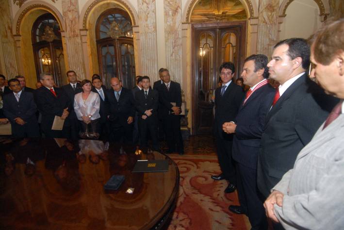 Aécio Neves se reúne com delegados regionais da Polícia Civil