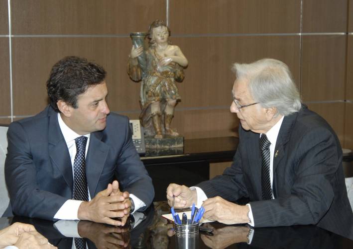 Governador Aécio Neves se reúne com ex-presidente Itamar Franco