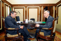 Governador Aécio Neves se reúne com senador Marco Maciel