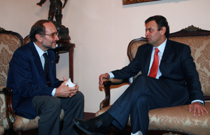 Governador recebe em BH embaixador da Itália no Brasil 