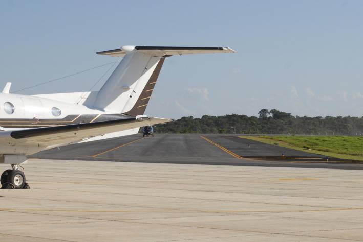 Governador reinaugura aeroporto e libera recursos em Divinópolis