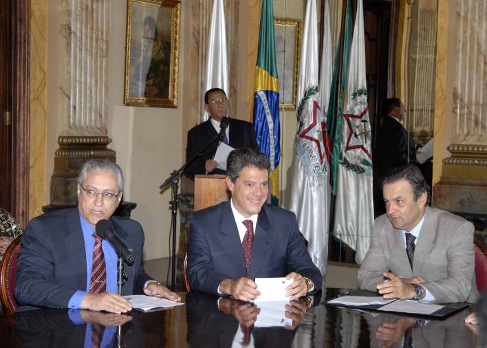 Governo de Minas e Vale assinam acordo para financiar pesquisas