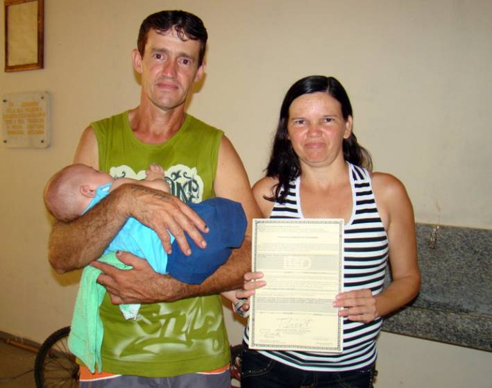 Guiricema e Ouro Preto recebem do Governo de Minas 90 títulos de propriedades