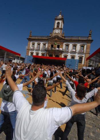 Ouro Preto celebra a liberdade em emocionante festa cívica